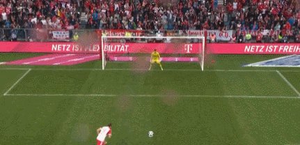 乐鱼app-【德甲】萨内造乌龙，凯恩双响，拜仁3-1奥堡